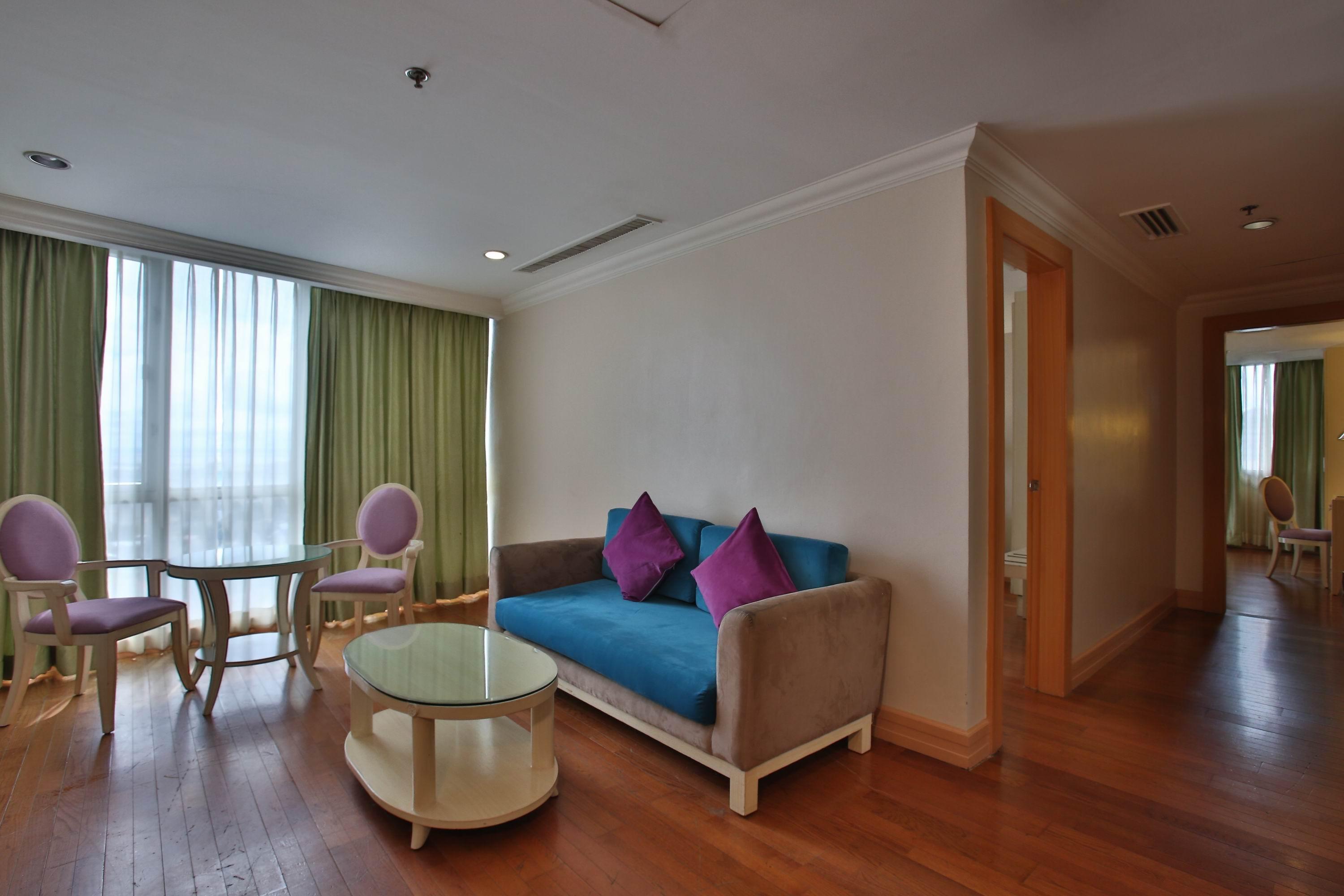 Crown Regency Hotel & Towers Cebu Stadt Exterior foto