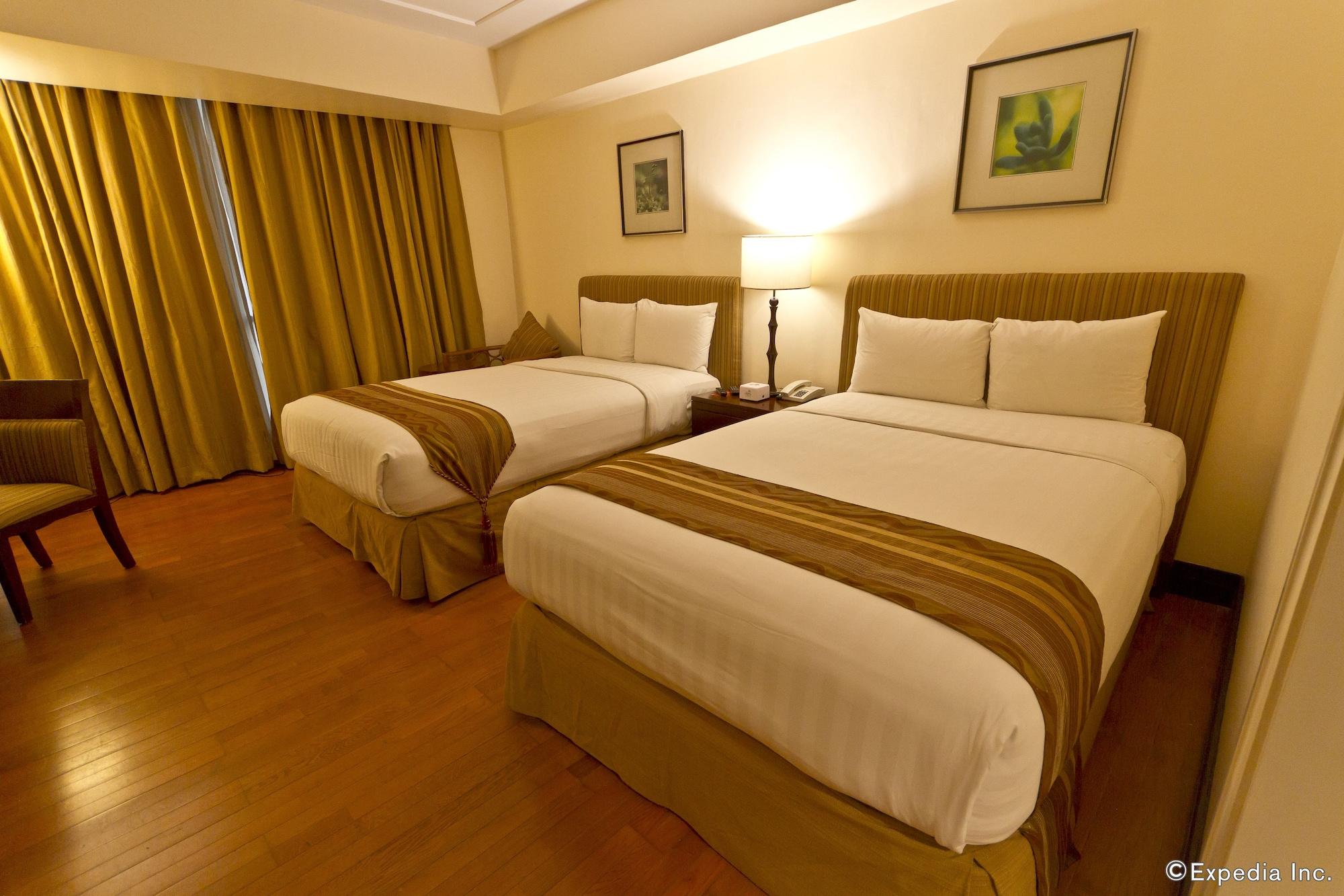 Crown Regency Hotel & Towers Cebu Stadt Exterior foto